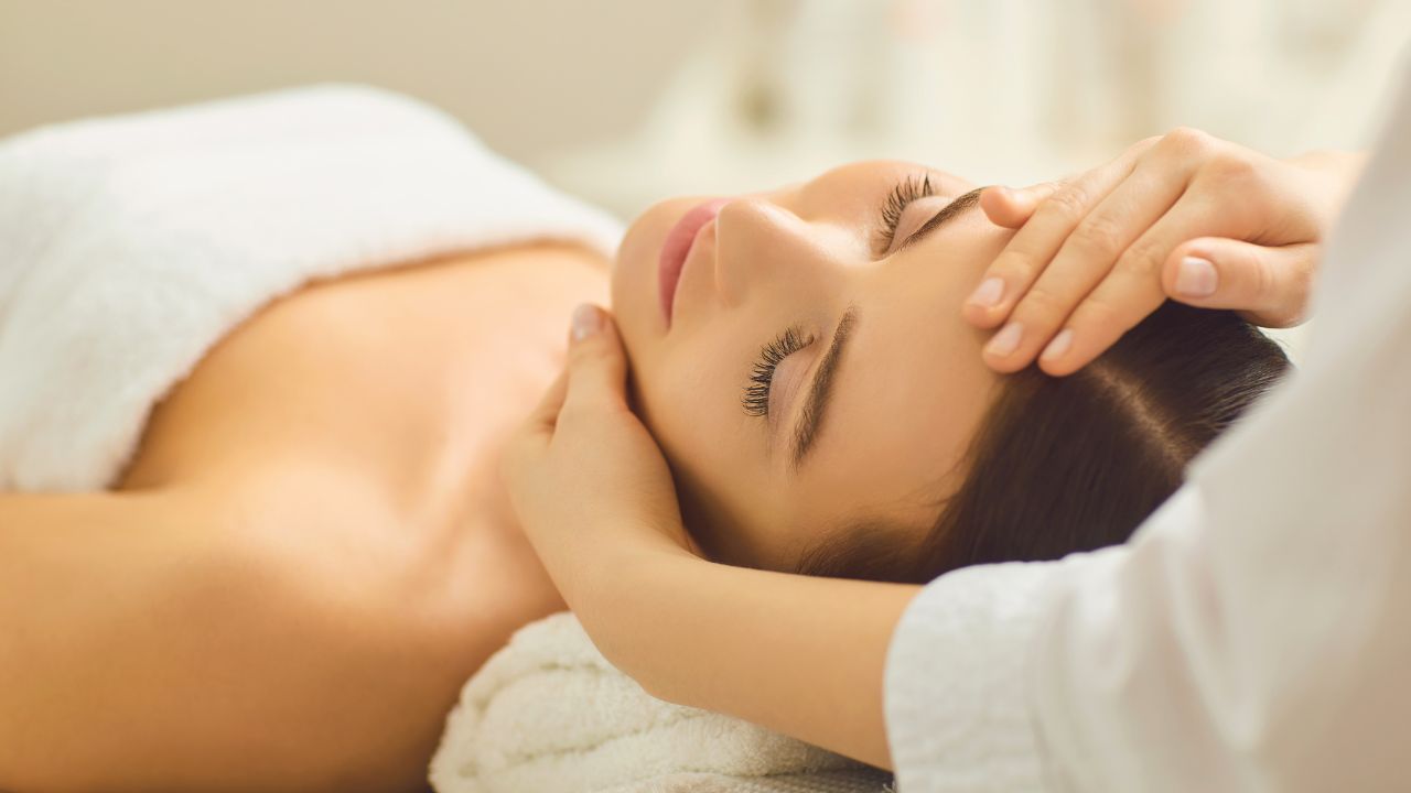 Massage Holistique Rives – Un soin global pour le corps et l’esprit